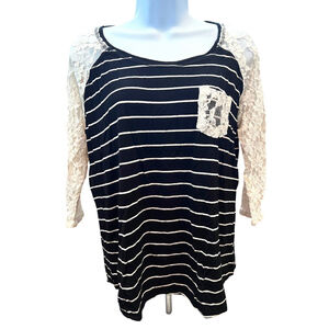 Empyre Black Stripe White Lace Reglan 3/4 Sleeve Top Size Large Jersey Knit